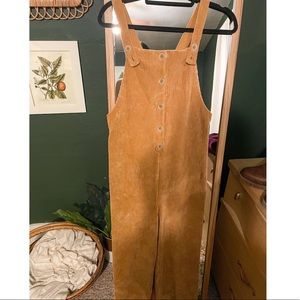 NWT Madewell velour overalls. Tan. Size S.